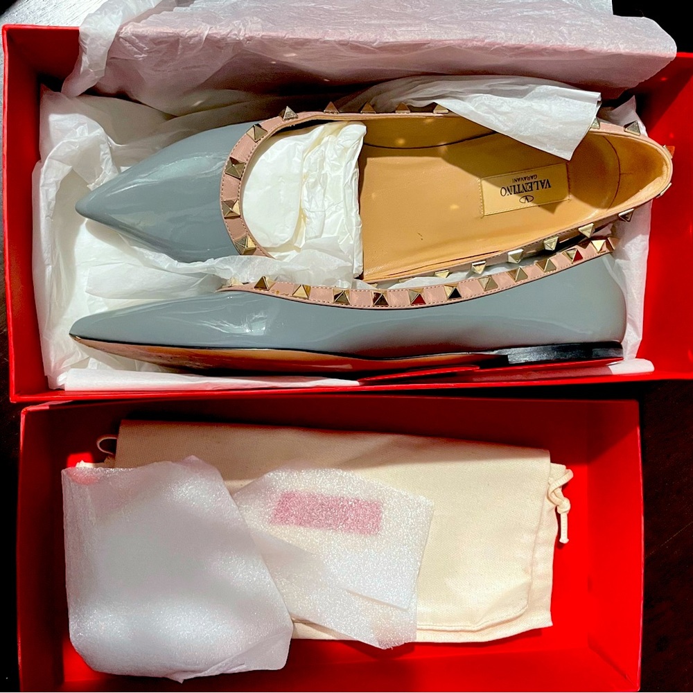 Valentino Rockstud flats in grey, size 40.5